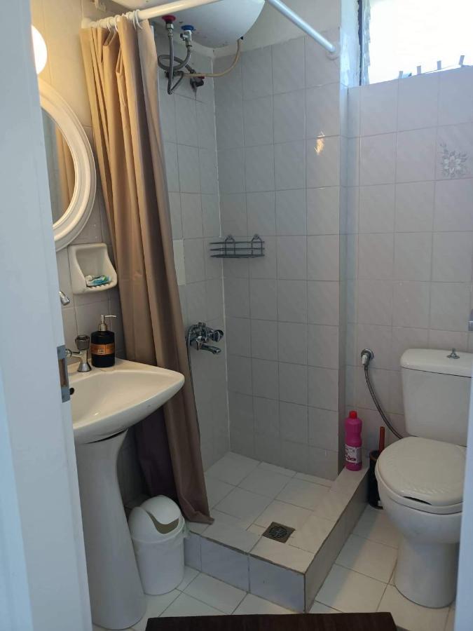 Velis apartment Akráta Buitenkant foto