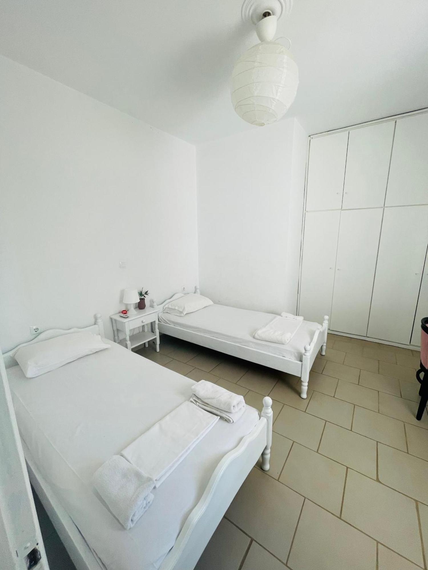 Velis apartment Akráta Buitenkant foto