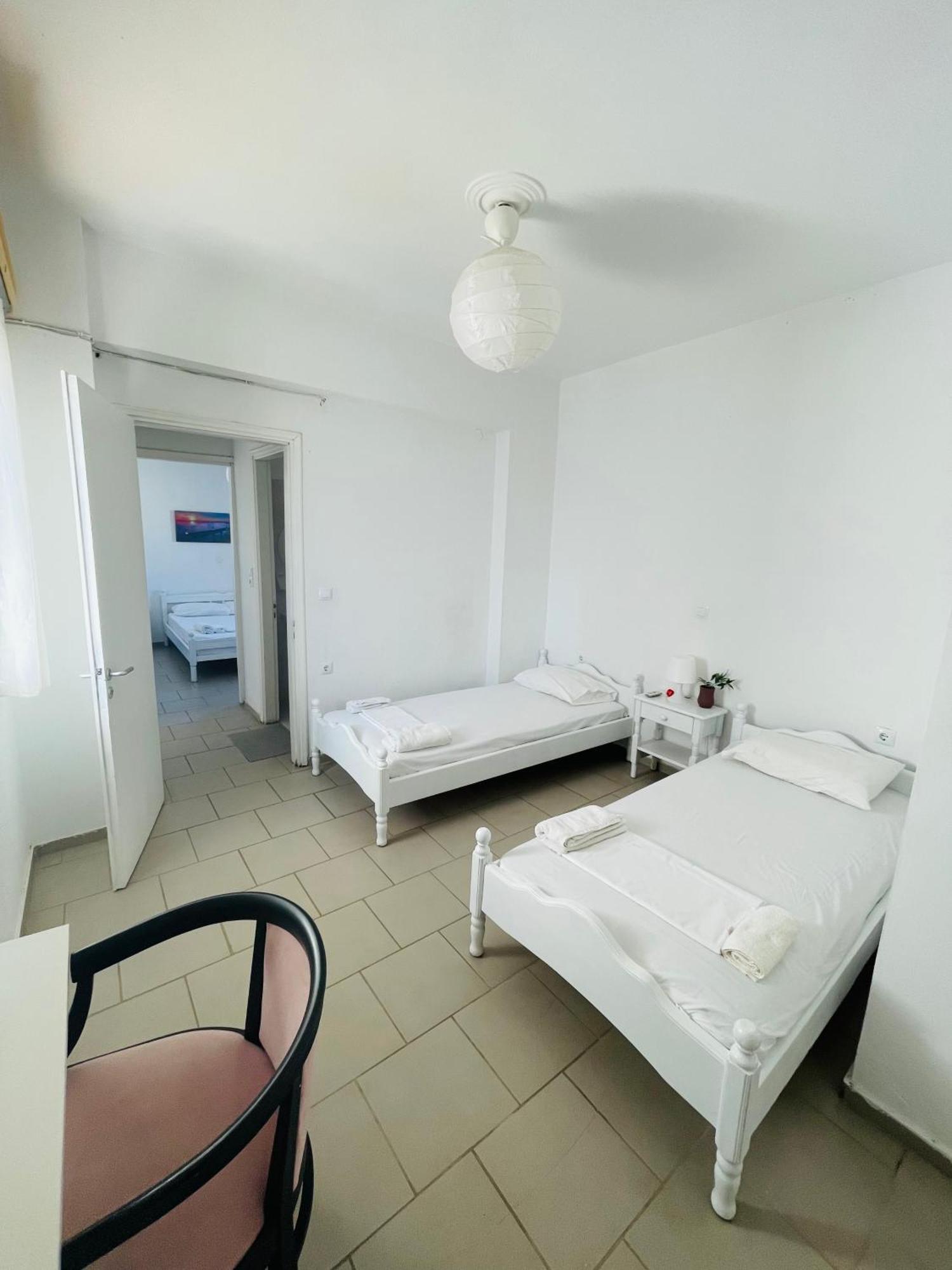 Velis apartment Akráta Buitenkant foto